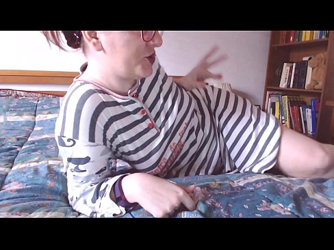 ❤️ この大きな黒いチンコを口に含む小さな奴隷 ️❌ スーパーセックス ❌️